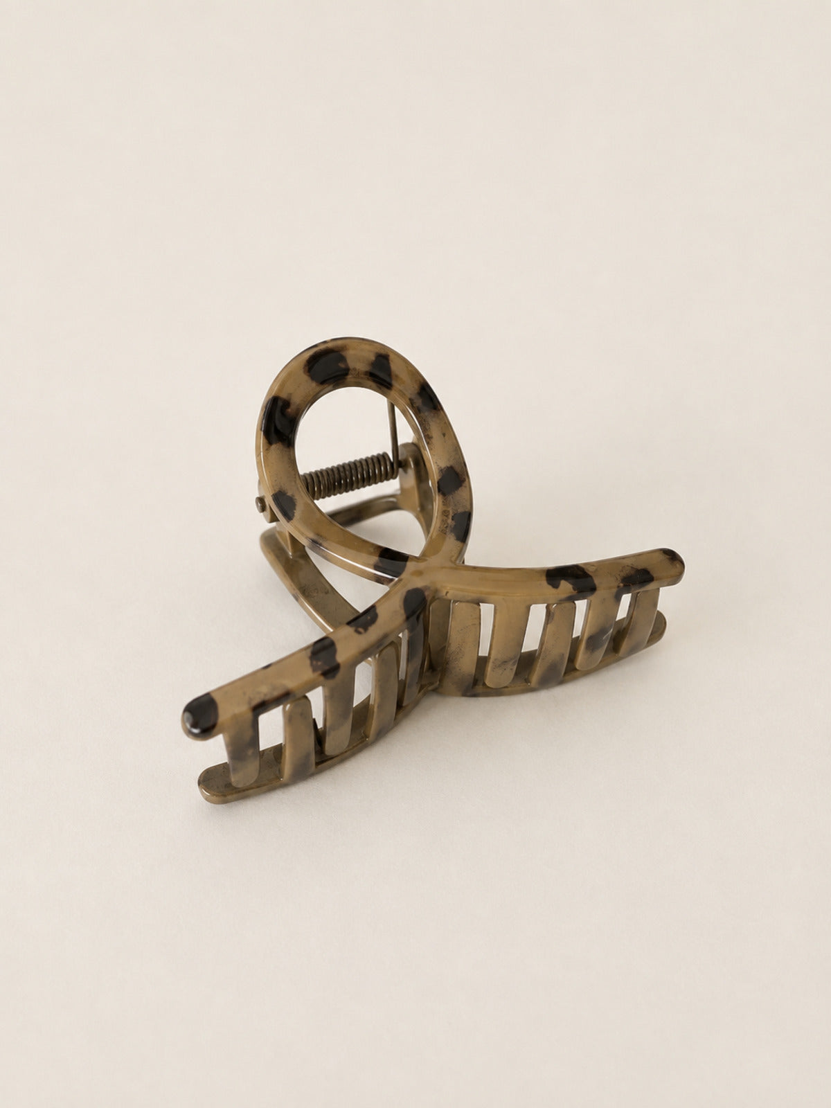 Tortoise Twist Light Haarklammer von Veízu Beauty
